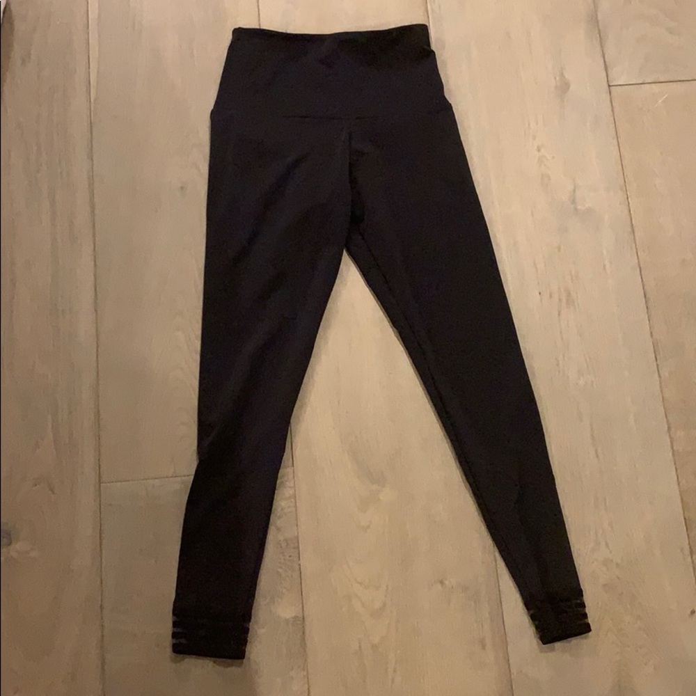 Onzie Leggings